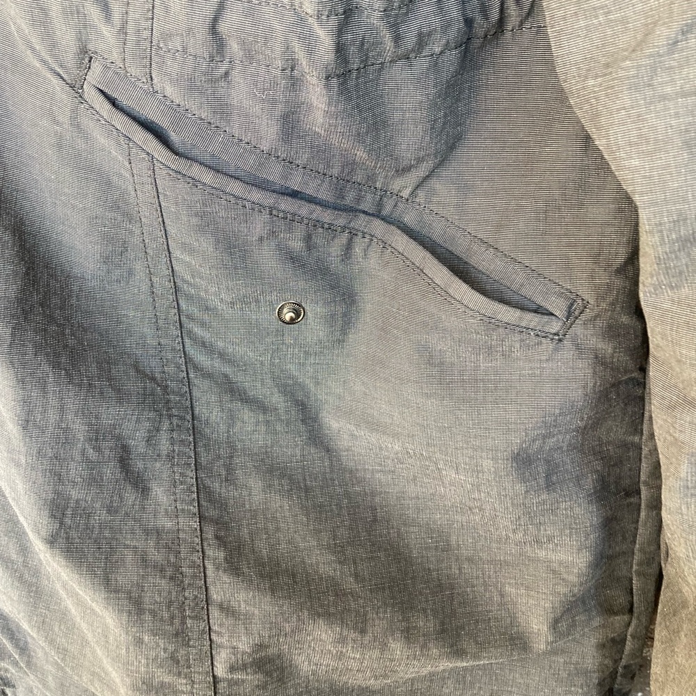 Women's Eddie Bauer gray lightweight zip up jacket. Size L - Picture 5 of 11